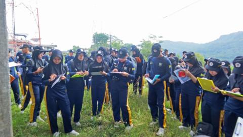 Kegiatan Praktik Ilmu Alamiah Dasar, taruna TK I semester I Program Studi Sarjana Terapan Pertanahan Politeknik Agraria STPN