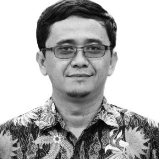 Dian Aries Mujiburohman., S.Pd.I., M.H.
