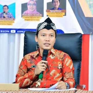 M. Nur Kamila Amrullah, S.Pd., M.M.