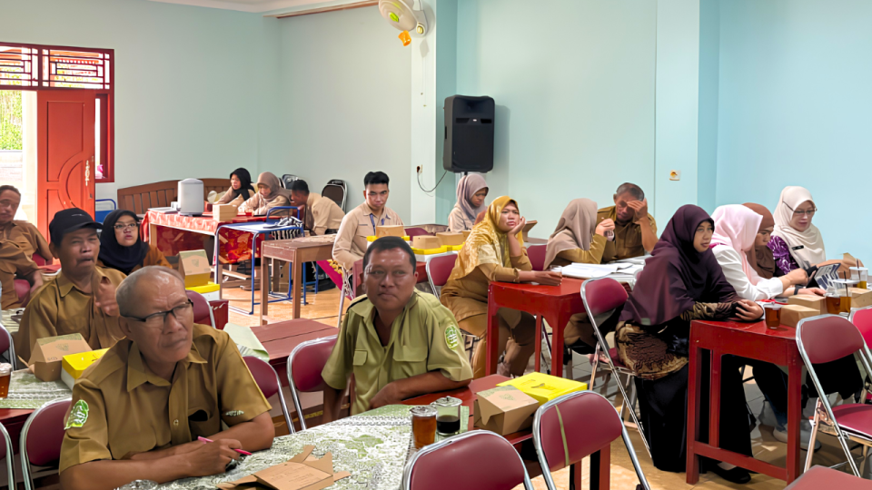 POLITEKNIK AGRARIA STPN DORONG TRANSFORMASI DIGITAL DI KALURAHAN PAMPANG MELALUI IMPLEMENTASI SISTEM INFORMASI DESA (SID)