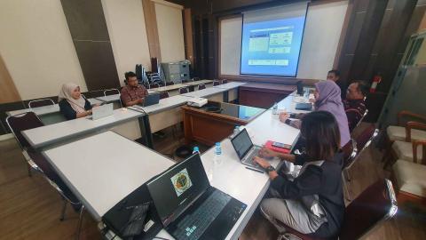 Konsultasi dan Koordinasi dengan Satuan Penjaminan Mutu dan Reputasi Universitas Gadjah Mada (SPMRU)